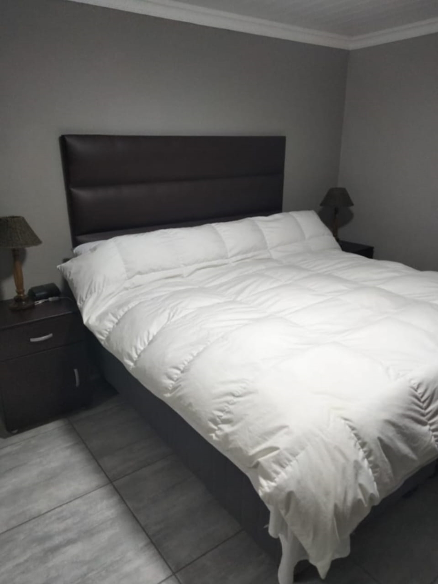 To Let 2 Bedroom Property for Rent in Albertinia Western Cape